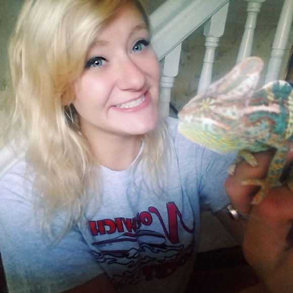 Meet your Posher, Ashley - Picture 1 of 1